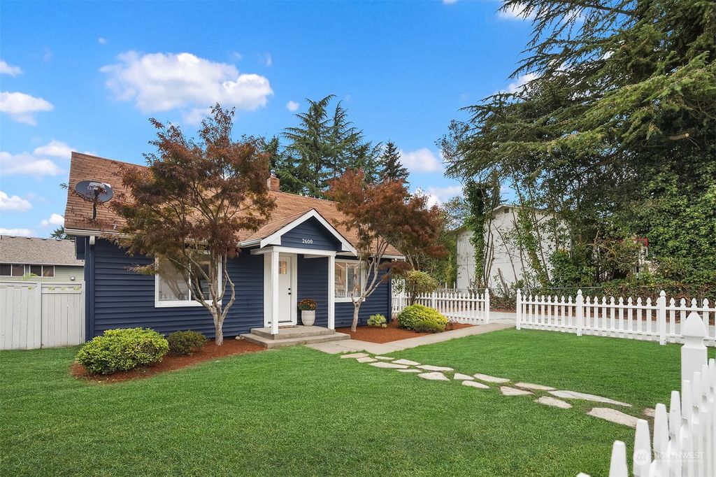 Photo of 2600 NE 20th Street, Renton, WA 98056 (MLS # 2011536)