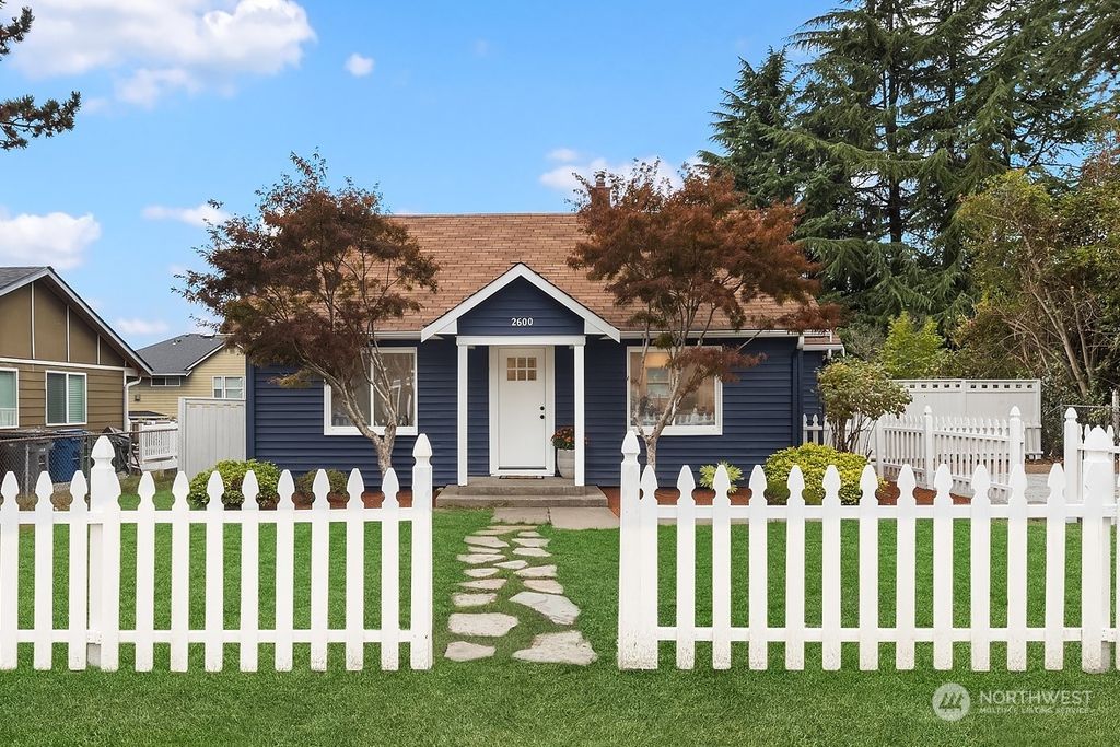 Photo of 2600 NE 20th Street, Renton, WA 98056 (MLS # 2011536)