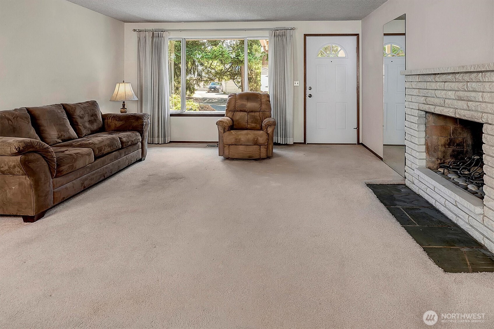 130 NE 156th Street