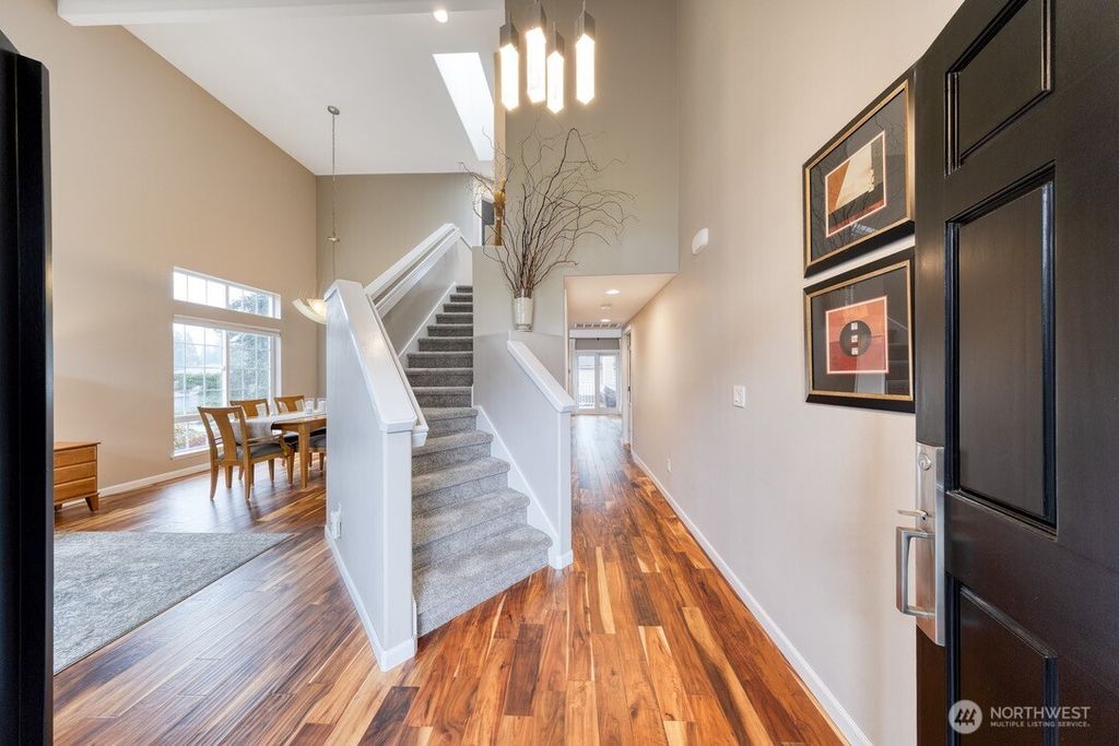 Photo of 4905 NE 19th Court, Renton, WA 98059 (MLS # 2502000)