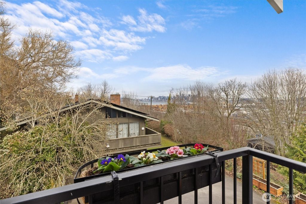 Photo of 3414 33rd Avenue SW, Seattle, WA 98126 (MLS # 2487684)