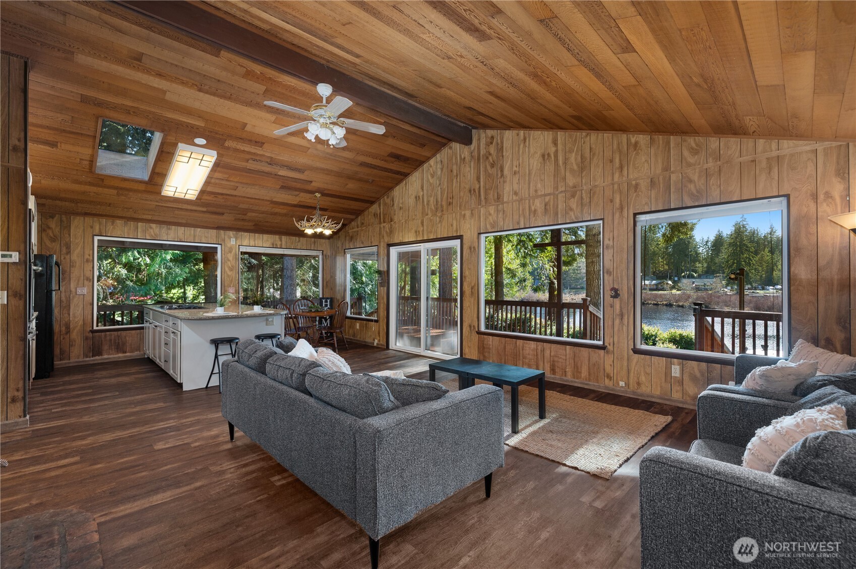 2520 E Saint Andrews Drive N