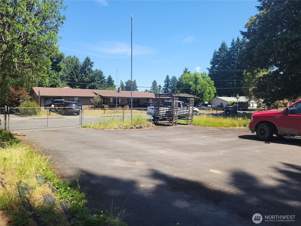 Photo of 315 Dennis Street SW, Tumwater, WA 98501 (MLS # 2463255)