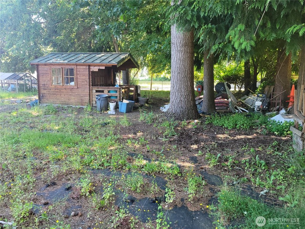 Photo of 315 Dennis Street SW, Tumwater, WA 98501 (MLS # 2463255)