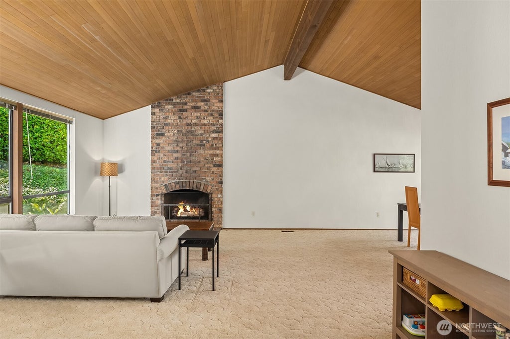 Photo of 19516 SE 23rd Street, Sammamish, WA 98075 (MLS # 2584560)