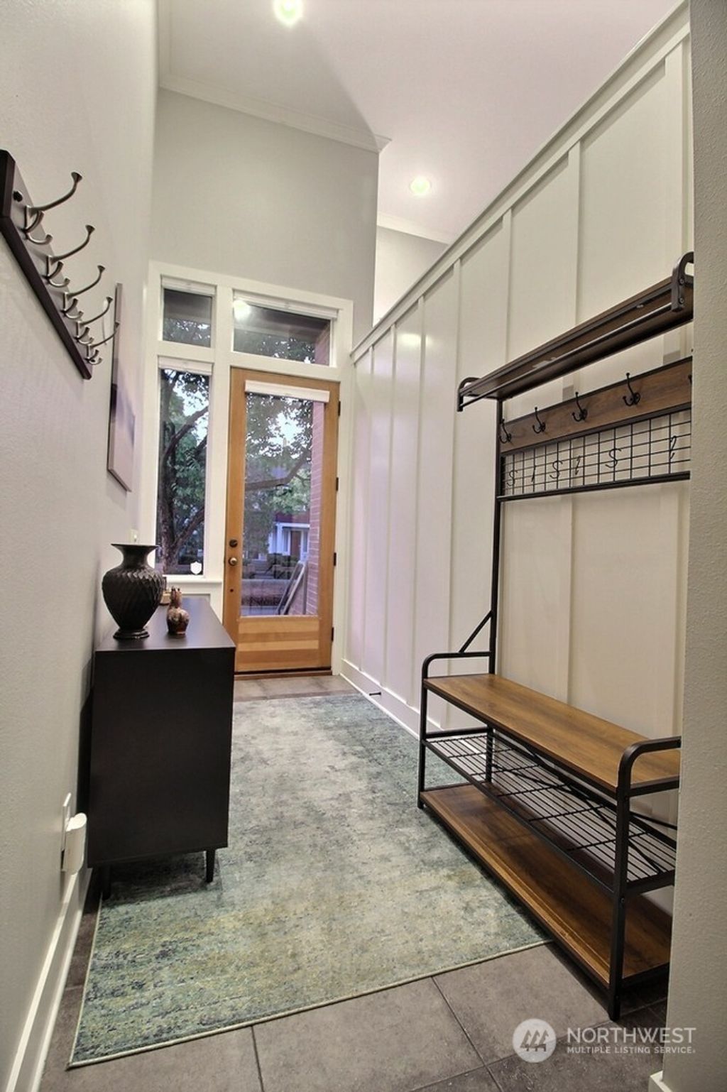 Photo of 1114 NE Park Drive, Issaquah, WA 98029 (MLS # 2006519)