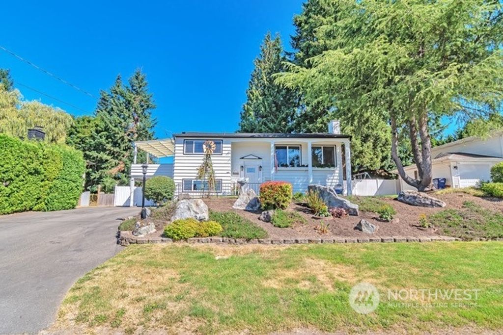 Photo of 4409 224th Place SW, Mountlake Terrace, WA 98043 (MLS # 2152629)