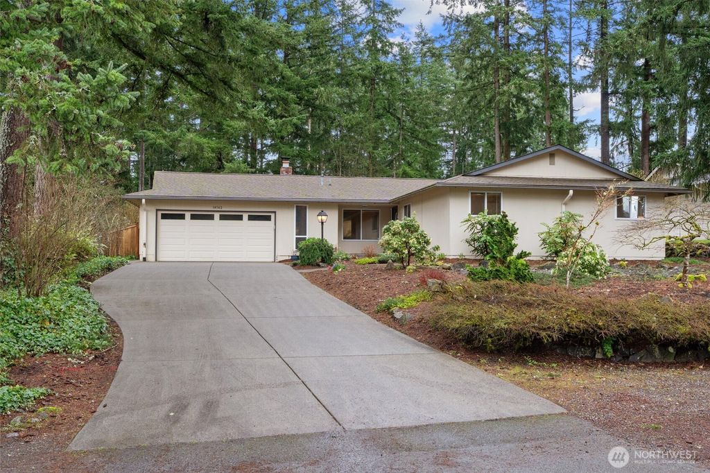 Photo of 14542 167th Place SE, Renton, WA 98059 (MLS # 2495199)