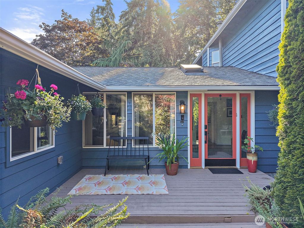 Photo of 27117 41st Place S, Kent, WA 98032 (MLS # 2542904)