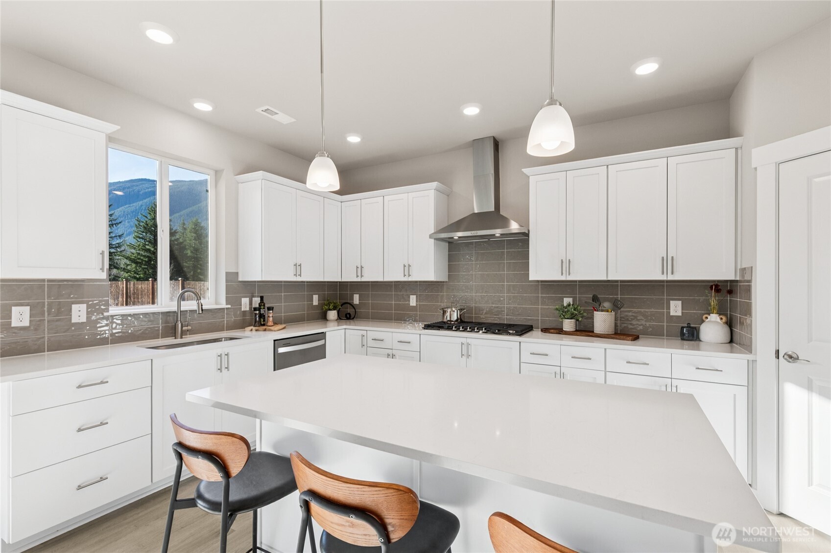 534 SE 11th Place 13