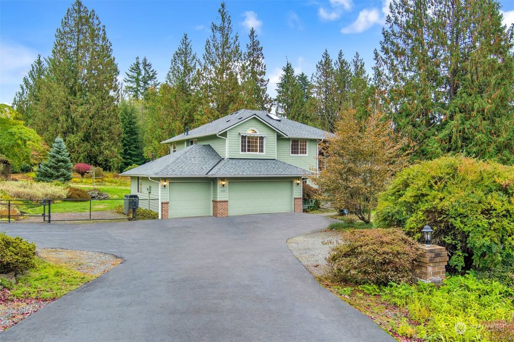 Photo of 12129 251st Avenue SE, Monroe, WA 98272 (MLS # 2169734)