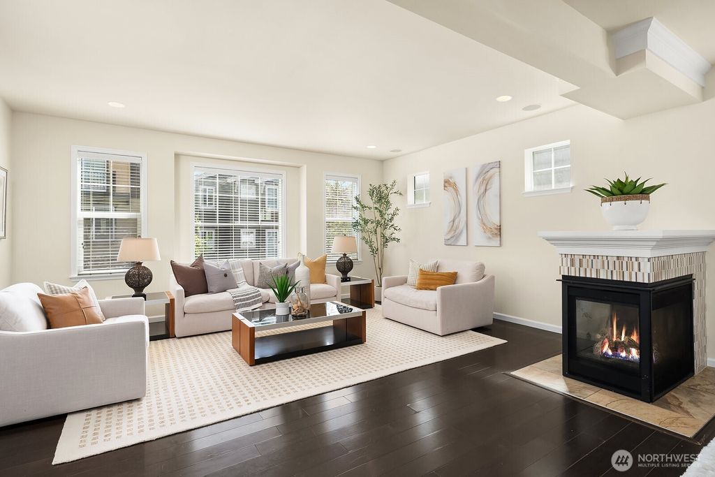 Photo of 10508 SE 10th Court, Bellevue, WA 98004 (MLS # 2511101)