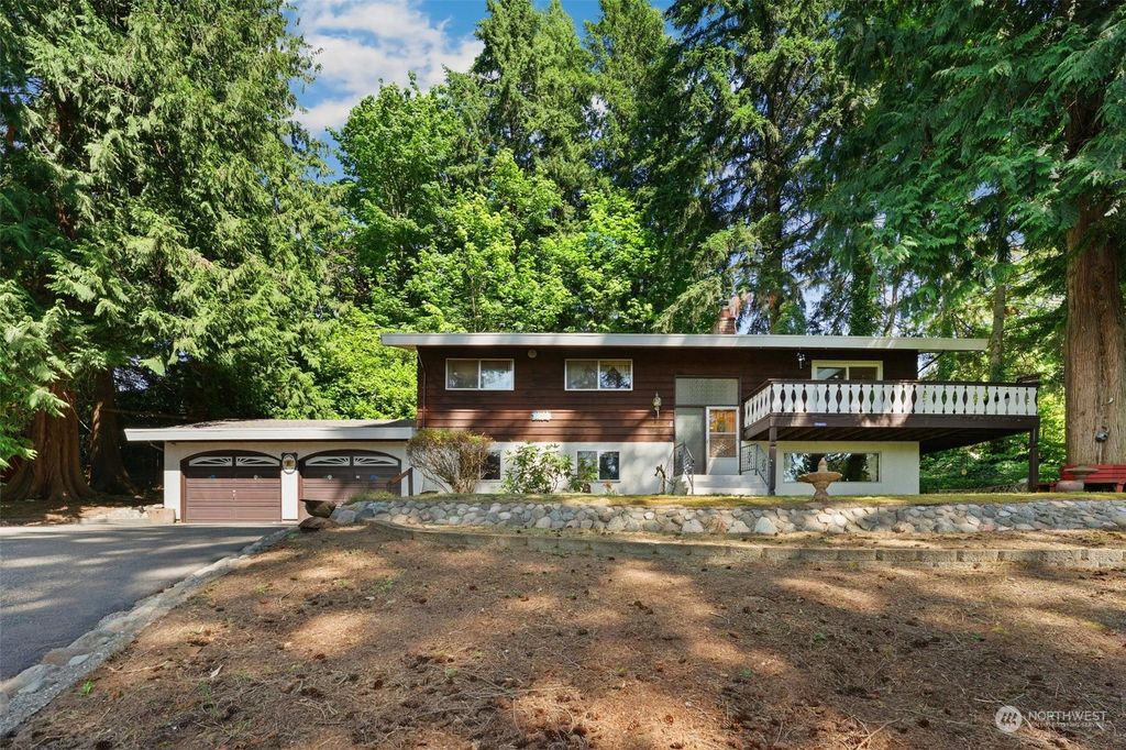 Photo of 5218 229th Avenue SE, Issaquah, WA 98029 (MLS # 2139731)
