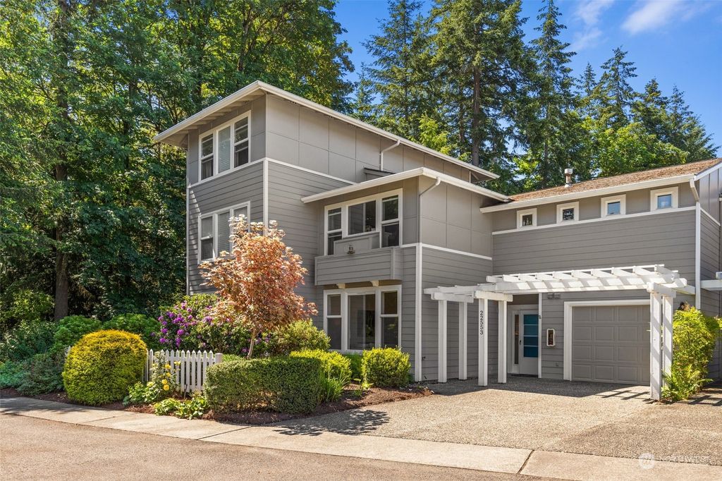 Photo of 22553 SE 37th Terrace #1415, Issaquah, WA 98029 (MLS # 2254328)