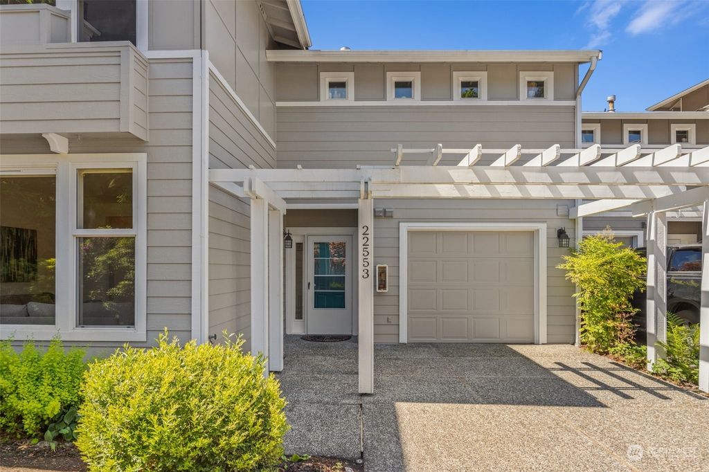 Photo of 22553 SE 37th Terrace #1415, Issaquah, WA 98029 (MLS # 2254328)