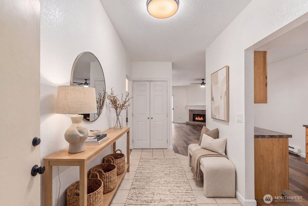 Photo of 14475 NE 40th St ST #E202, Bellevue, WA 98007 (MLS # 2589686)