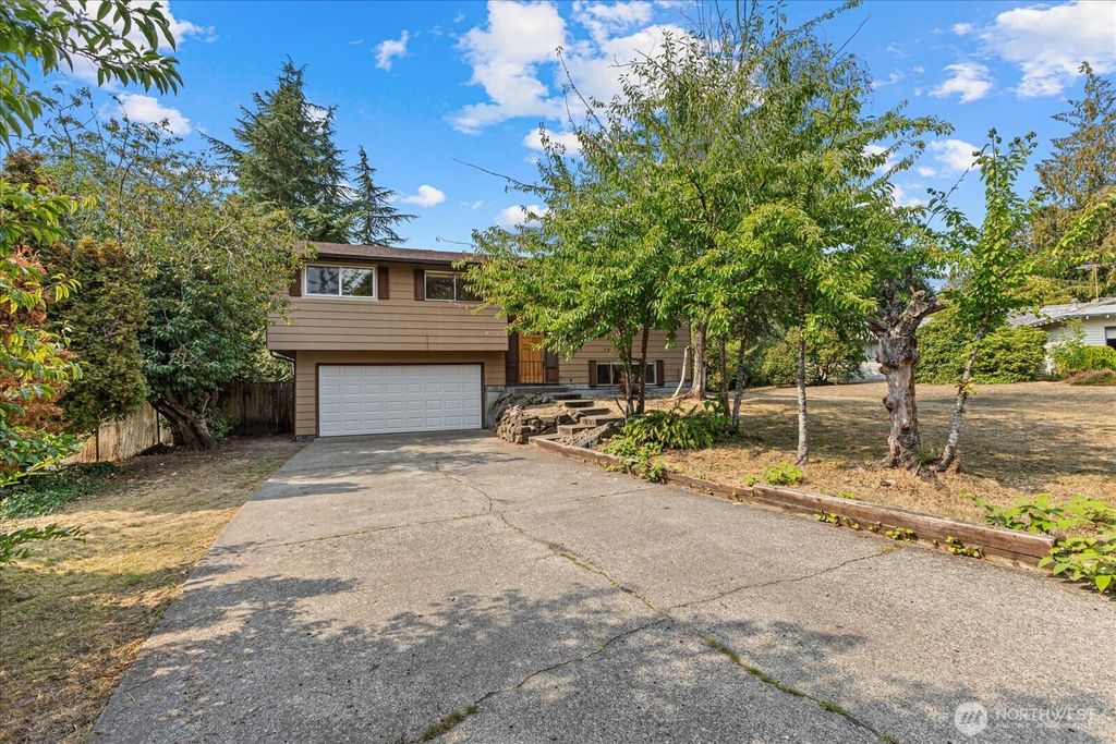 Photo of 18408 63RD PL W Pl, Lynnwood, WA 98037 (MLS # 2500072)