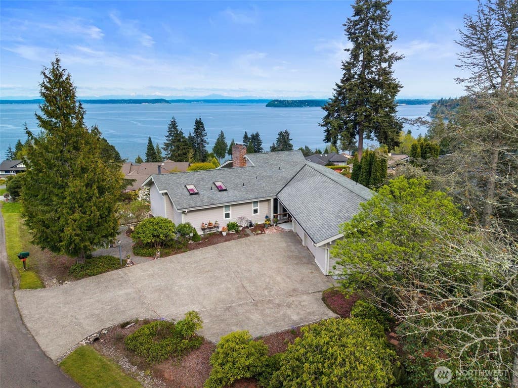 Photo of 20 Jackson Lane, Port Ludlow, WA 98365 (MLS # 2562346)