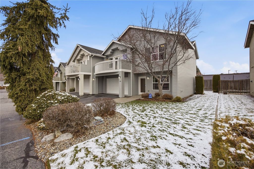 Photo of 222 Parkway Drive, Manson, WA 98831 (MLS # 2481760)