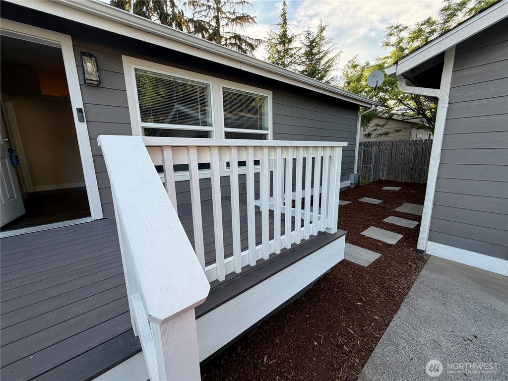 Photo of 1311 104th St E ST, Tacoma, WA 98445 (MLS # 2479324)