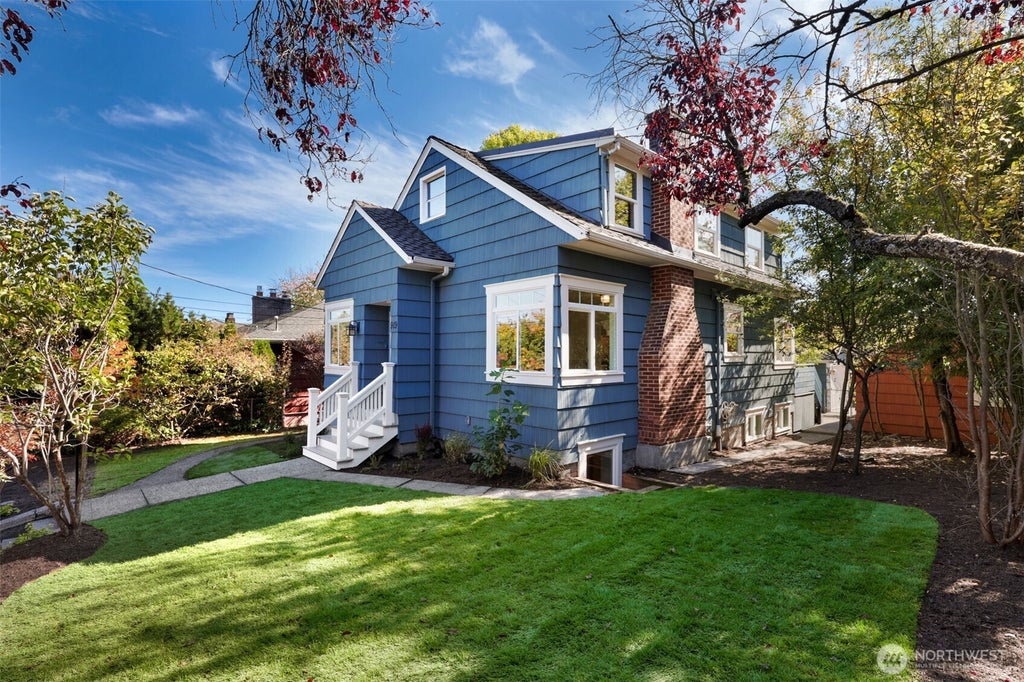 Photo of 919 N 76th Street, Seattle, WA 98103 (MLS # 2592480)