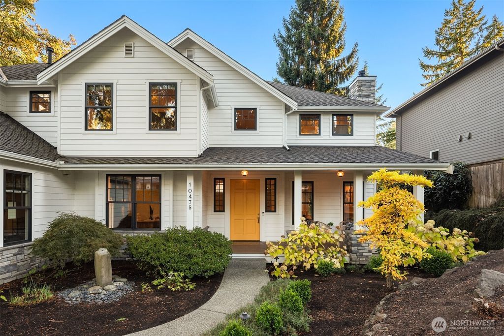 Photo of 10475 SE 23rd Street, Bellevue, WA 98004 (MLS # 2447780)
