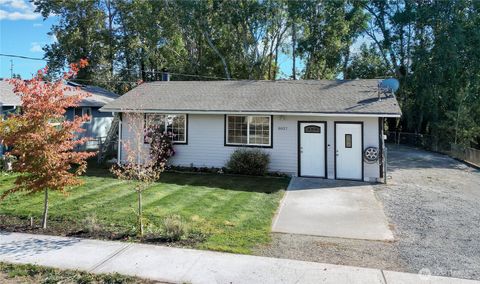 8027 S Sheridan Avenue Tacoma WA 98408