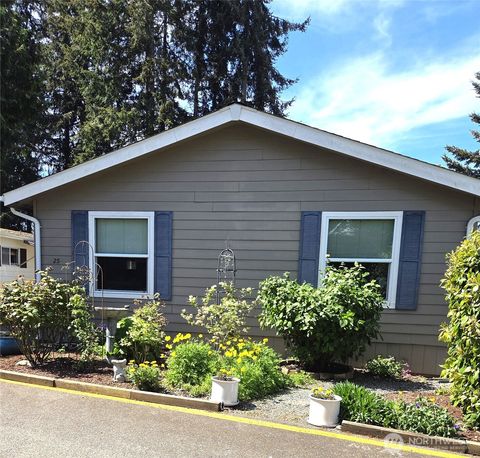 Photo of 4515 176th St Street SW #25, Lynnwood, WA 98037 (MLS # 2489323)