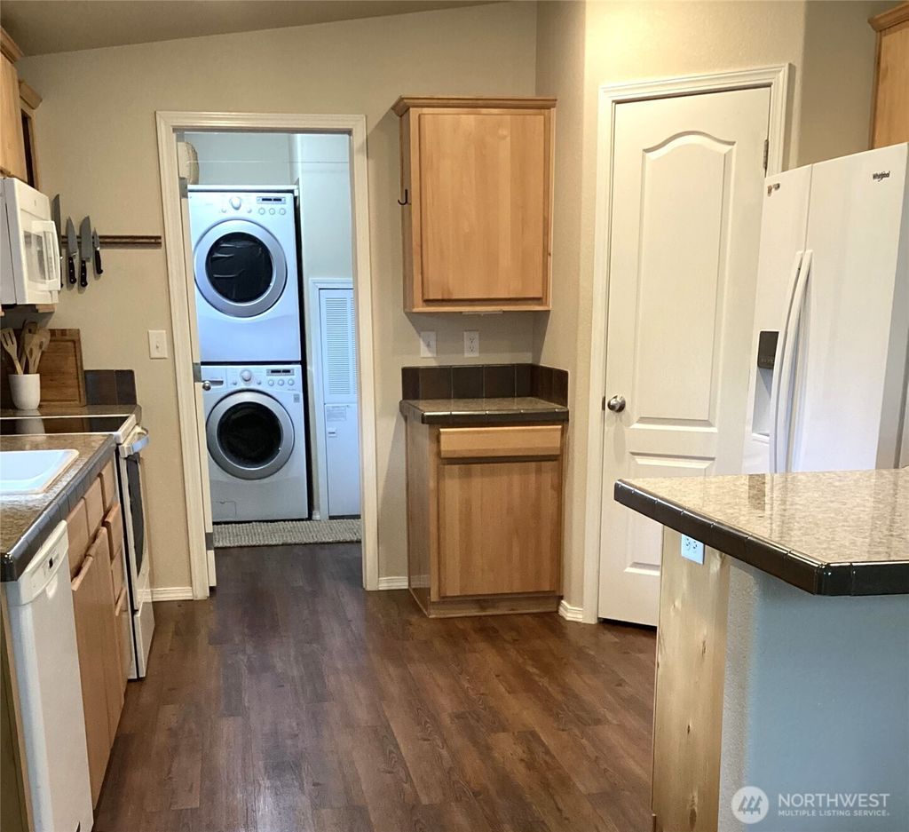 Photo of 4515 176th St Street SW #25, Lynnwood, WA 98037 (MLS # 2489323)