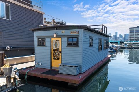 Photo of 1900 Westlake Avenue N #B7, Seattle, WA 98109 (MLS # 2534036)