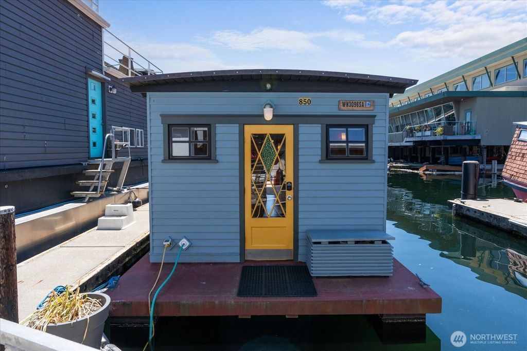 Photo of 1900 Westlake Avenue N #B7, Seattle, WA 98109 (MLS # 2534036)