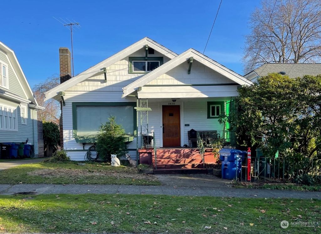 Photo of 3820 Burke Avenue N, Seattle, WA 98103 (MLS # 2210983)