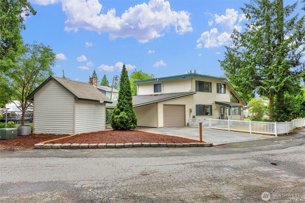 Photo of 320 W Marion Street, Arlington, WA 98223 (MLS # 2400823)