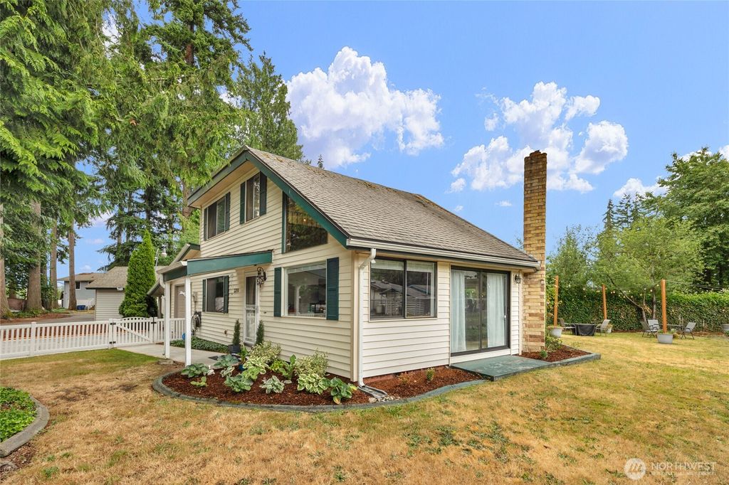 Photo of 320 W Marion Street, Arlington, WA 98223 (MLS # 2400823)