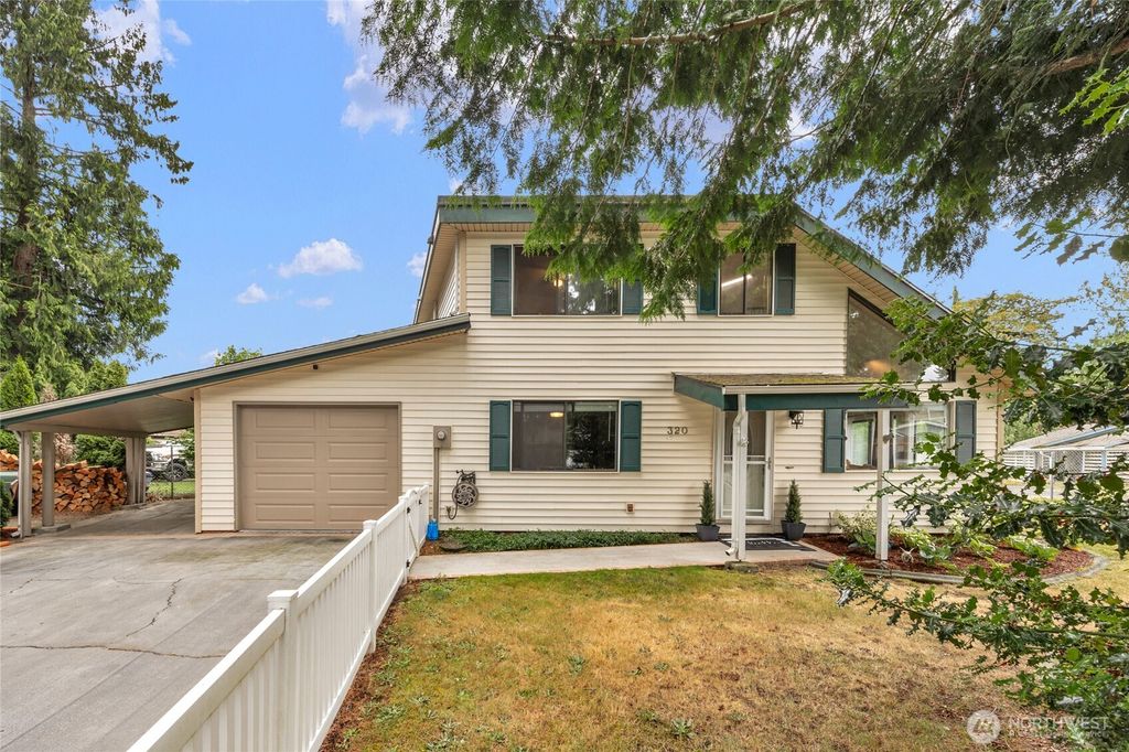 Photo of 320 W Marion Street, Arlington, WA 98223 (MLS # 2400823)