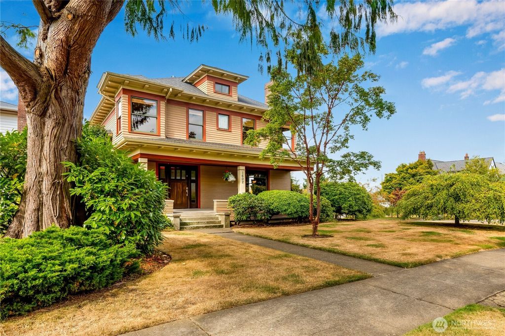 Photo of 1602 Rucker Ave Ave, Everett, WA 98201 (MLS # 2426738)