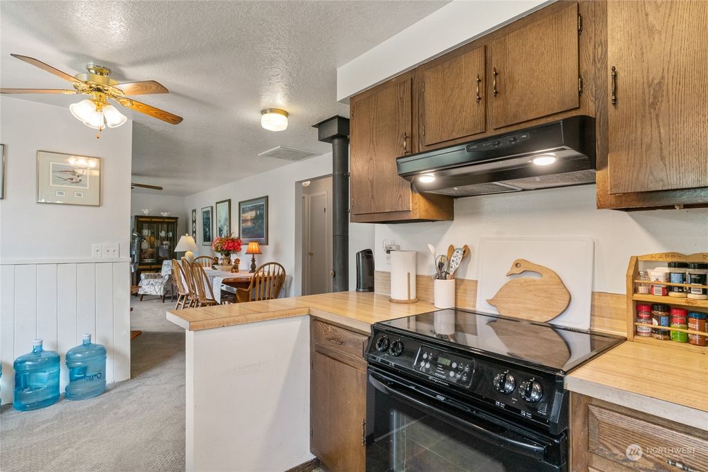 listing image 9368939292340933745
