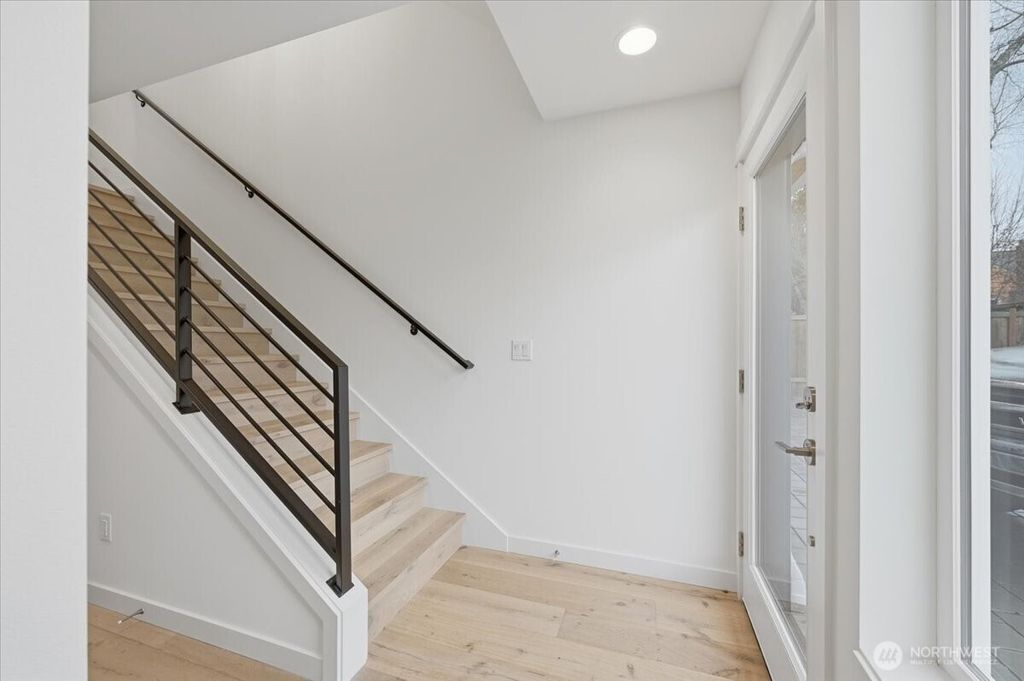 Photo of 7320 11th Avenue NE, Seattle, WA 98115 (MLS # 2466496)