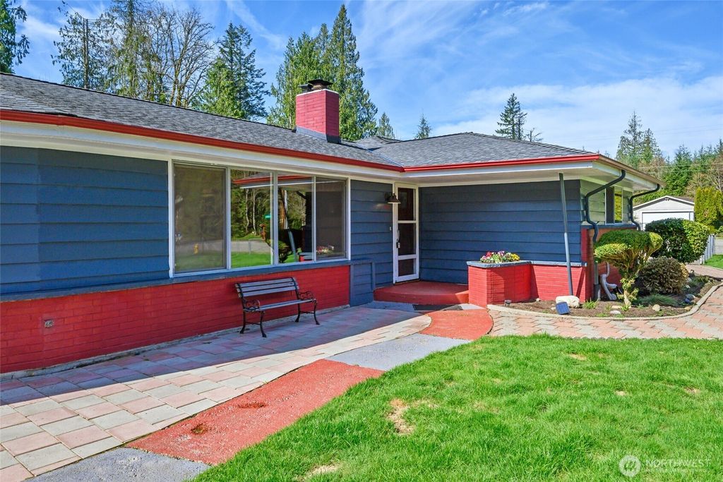 Photo of 14505 204th Avenue SE, Renton, WA 98059 (MLS # 2342293)