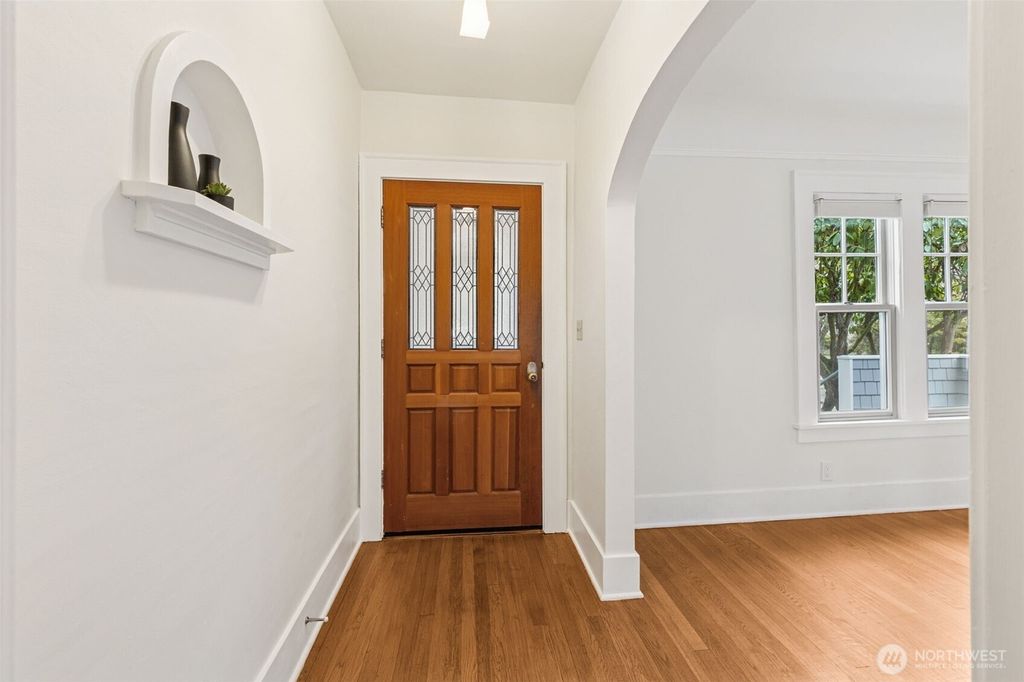 Photo of 2305 Columbia Street SW, Olympia, WA 98501 (MLS # 2475734)