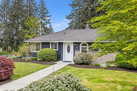 Photo of 16358 Ashworth Avenue N, Shoreline, WA 98133 (MLS # 2506053)