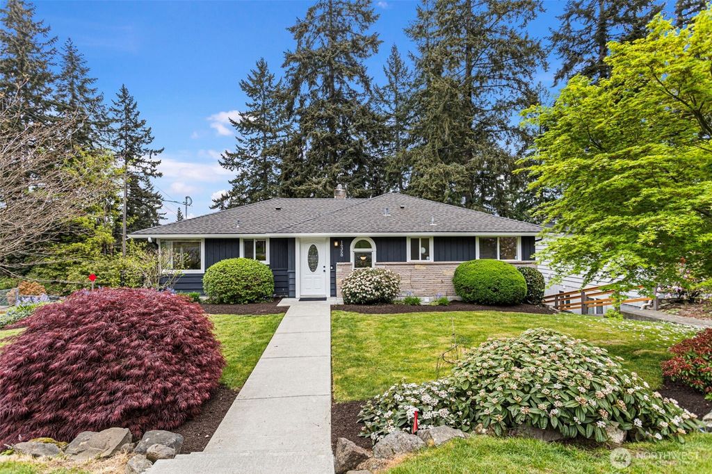 Photo of 16358 Ashworth Avenue N, Shoreline, WA 98133 (MLS # 2506053)
