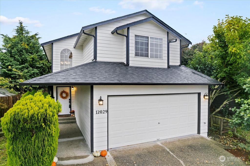 Photo of 13029 42nd Avenue SE, Everett, WA 98208 (MLS # 2168184)