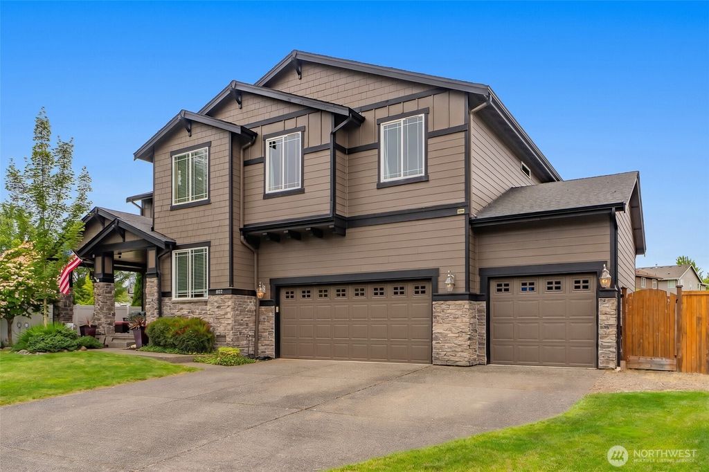 Photo of 1822 Miller Dr DR, Dupont, WA 98327 (MLS # 2547805)