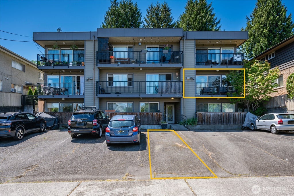 Photo of 4219 Whitman Avenue N #4, Seattle, WA 98103 (MLS # 2536511)