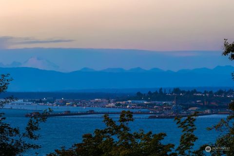 A home in Everett