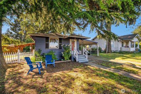 Photo of 8427 30th Avenue SW, Seattle, WA 98126 (MLS # 2516852)