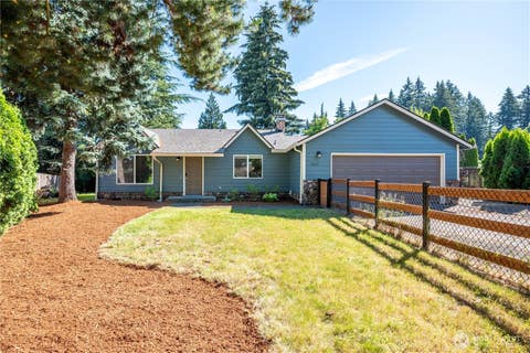 Photo of 13012 NE 43rd Street, Vancouver, WA 98682 (MLS # 2536899)
