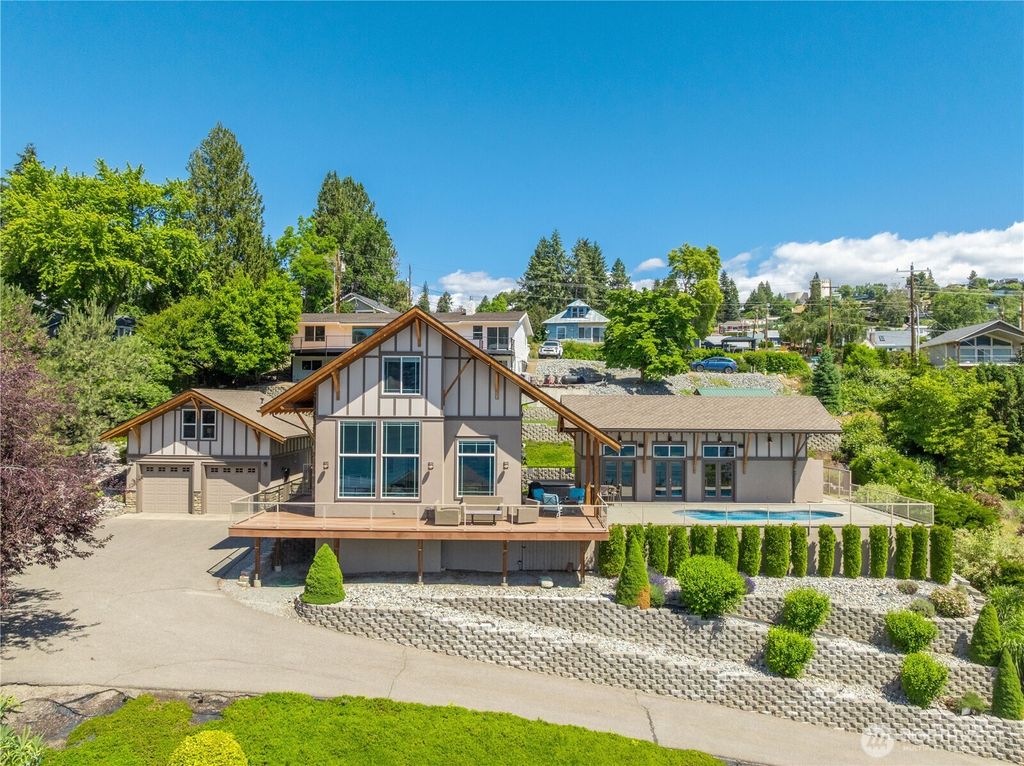 Photo of 408 Manson Boulevard, Manson, WA 98831 (MLS # 2534439)