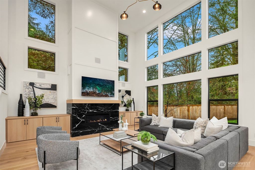 Photo of 9313 129th Avenue NE, Kirkland, WA 98033 (MLS # 2464242)